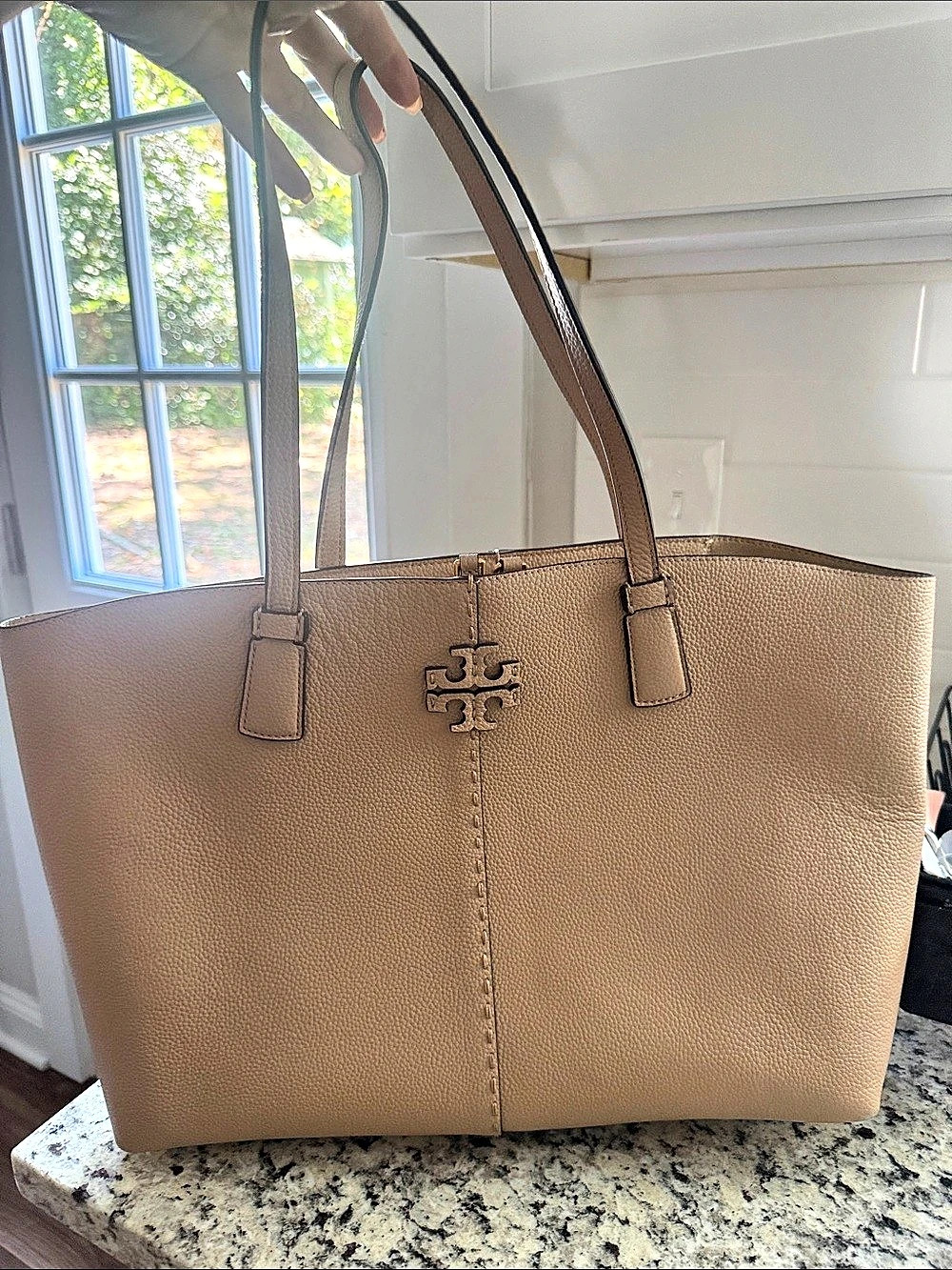 Tory birch large tote in good condition